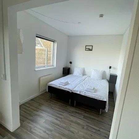 汽车旅馆 Kragenaeshus Torrig